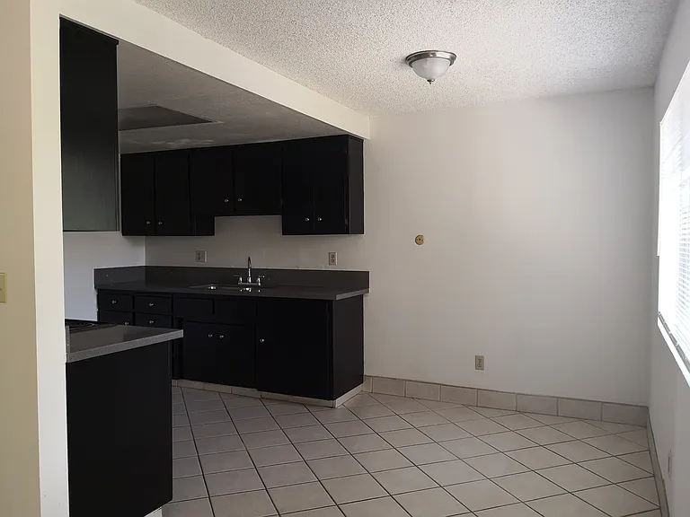 411 S Orange Ave #F — Photo 9