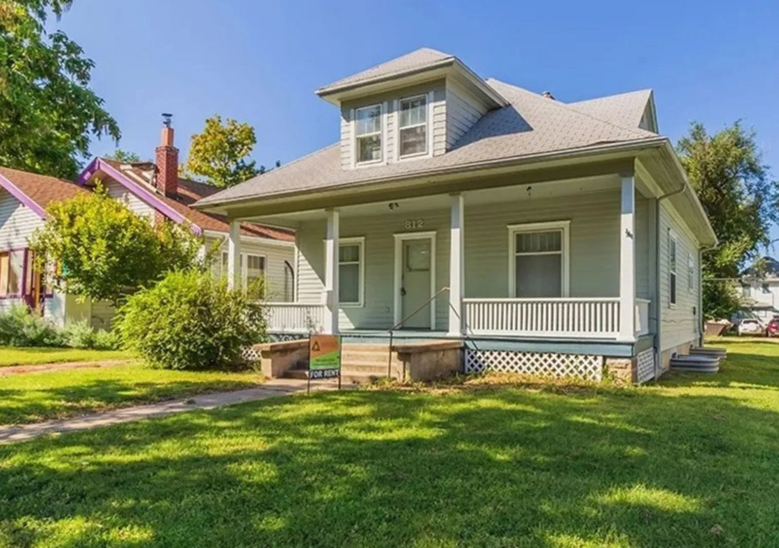 4 bed 2 bath house available June — Photo 1