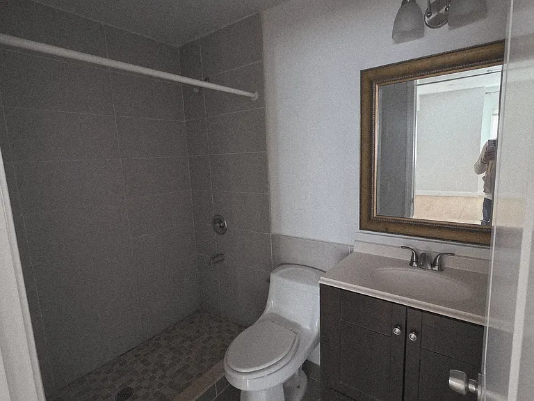 628-30 N 11th St #6 — Photo 13