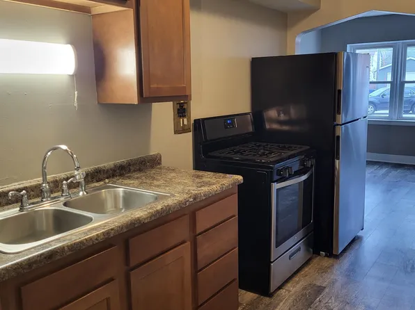 738 River Dr, Bettendorf, IA 52722