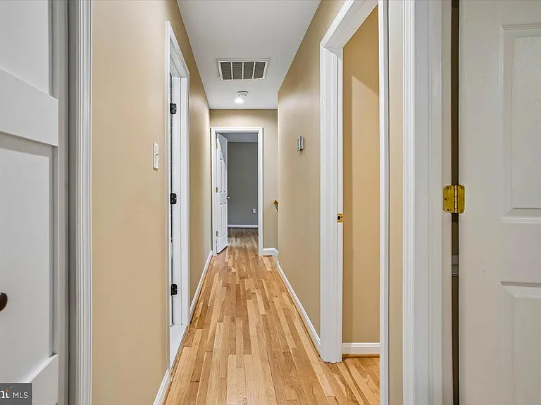 1710 Chesterford Way — Photo 32
