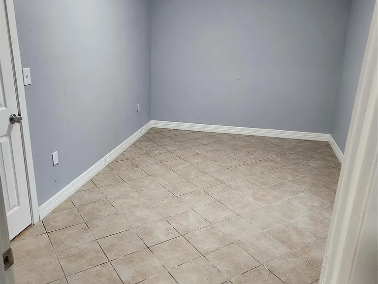 1311 Carlisle St — Photo 15