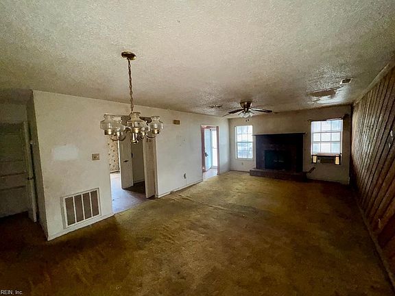 3rd image of 5100 Ellesmere Ct