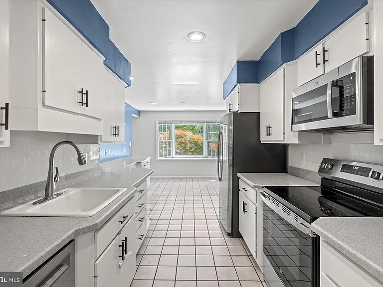 1026 N Pelham St — Photo 11