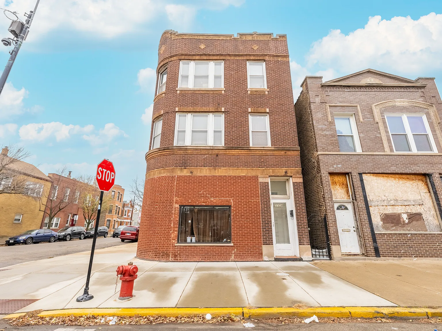2324 S Leavitt St — Photo 1