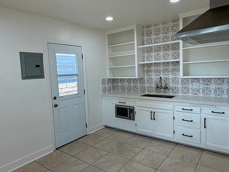 4371 Overland Ave #1 — Photo 4