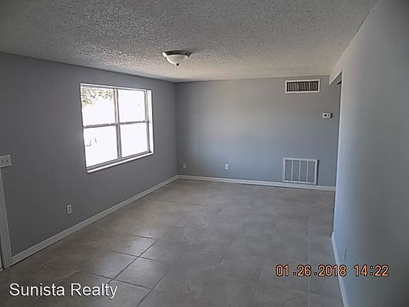 3rd image of 3625 Bradford Dr