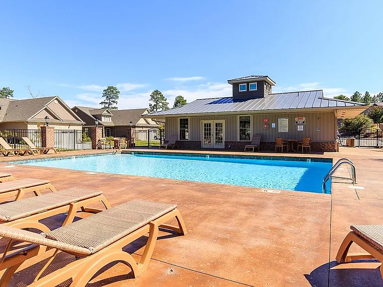 111 Cypress Cir — Photo 21