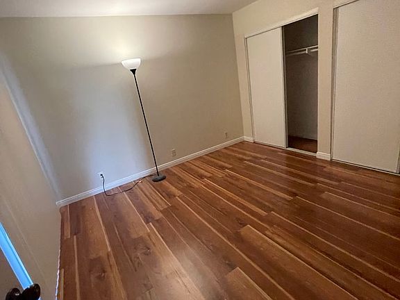 5th image of 301 E Mills Dr #A