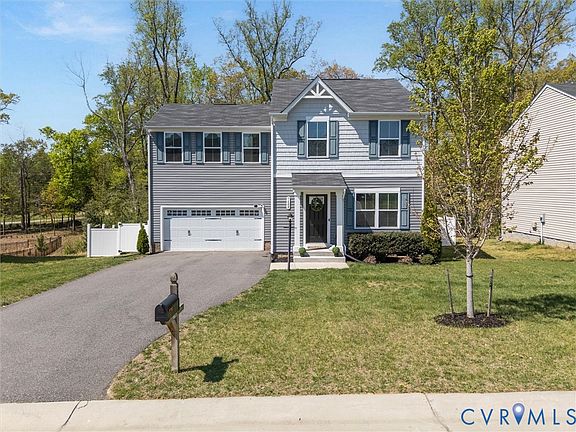 3rd image of 7600 Lawnbrook Dr