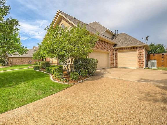 3rd image of 7505 Sugarbush Dr