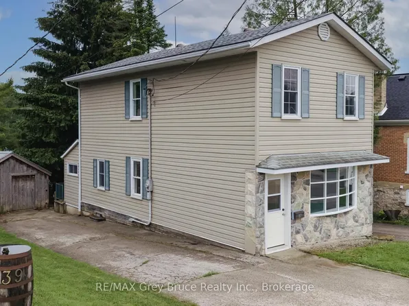 43 4th St NW, Arran Elderslie, ON N0G 1L0
