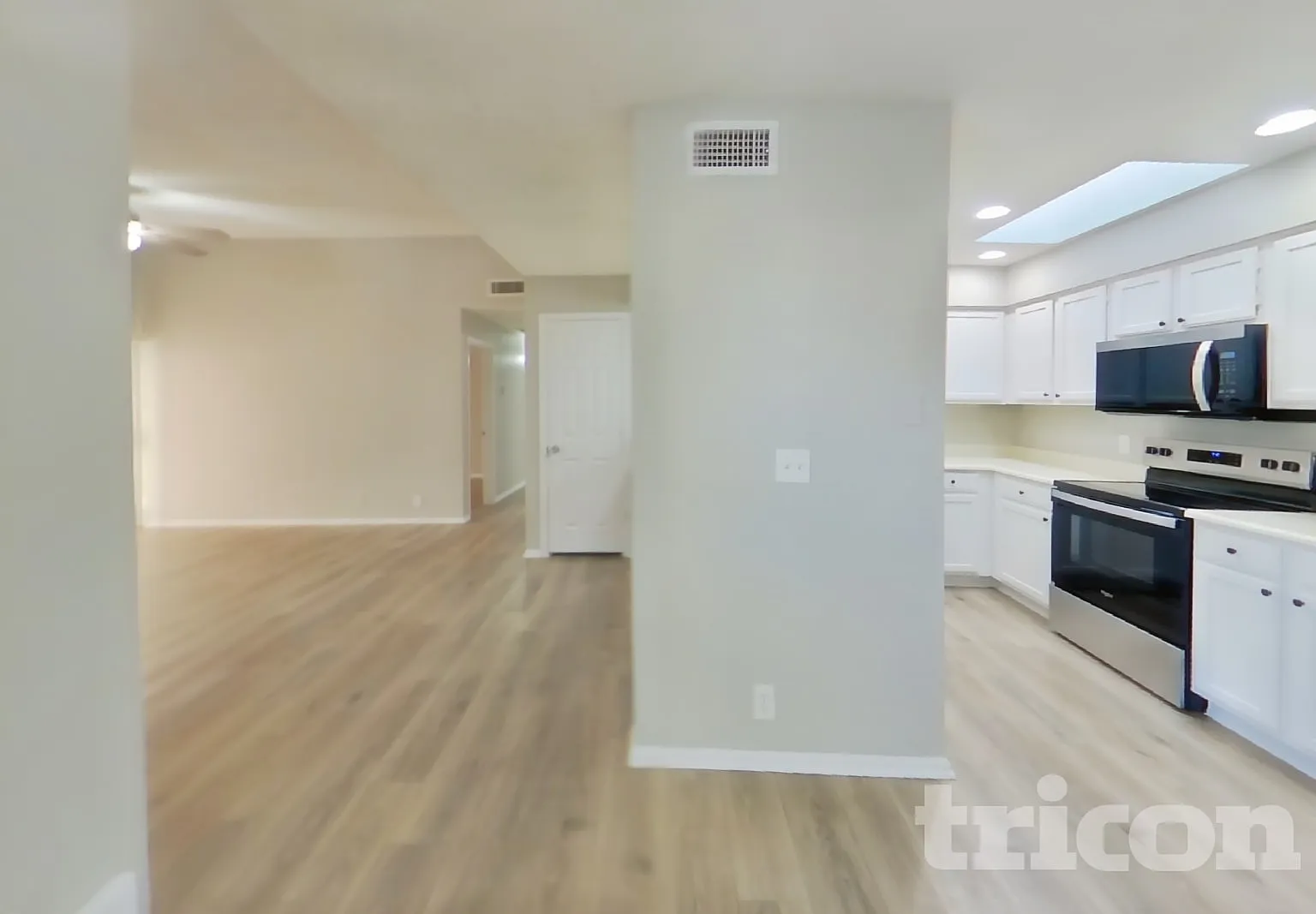 14239 N 50th Drive Glendale AZ — Photo 4