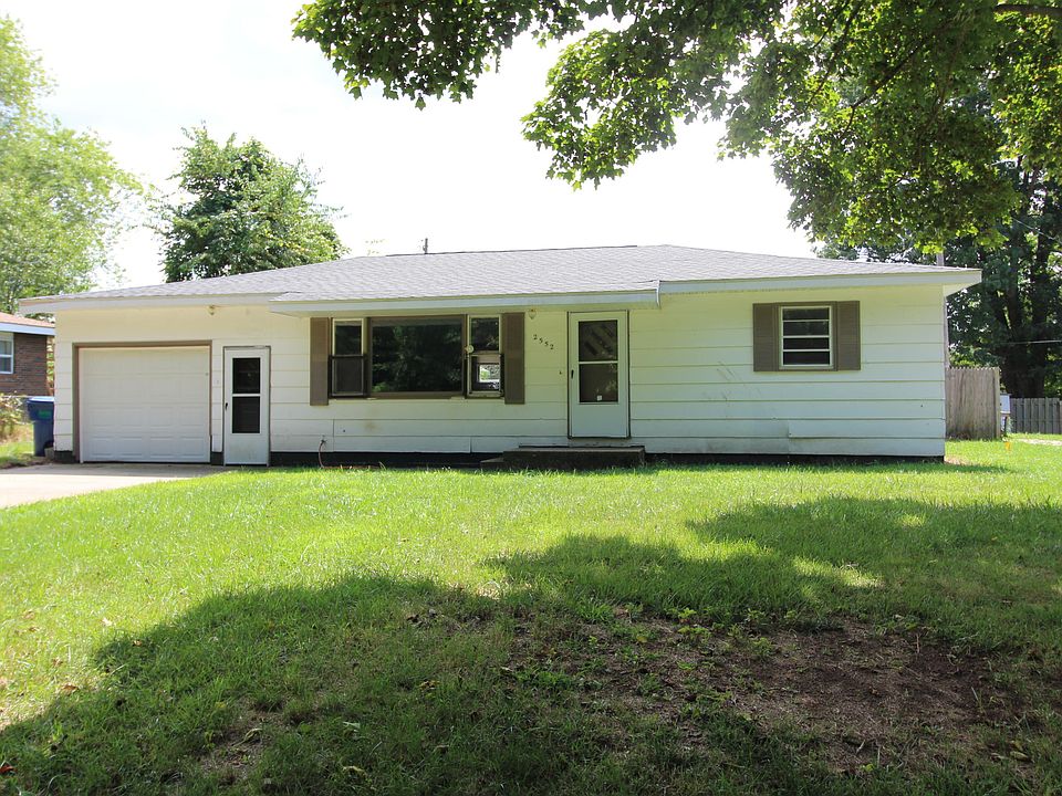 1st image of 2552 Vista Lake Dr