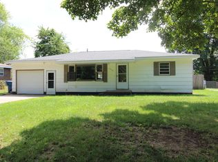 2552 Vista Lake Dr, Benton Harbor, MI 49022