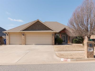 737 Dana Dr, Yukon, OK, 73099