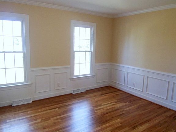 5th image of 5810 Country Manor Pl