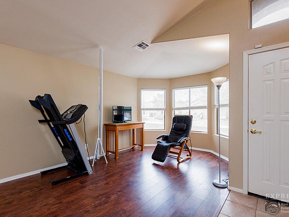 4th image of 43863 W Cahill Dr