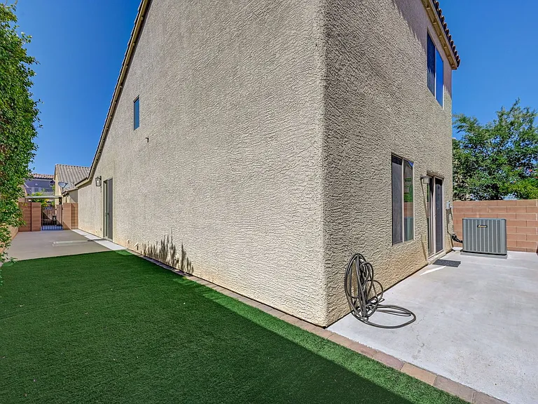 9929 Markhorn Ct — Photo 49