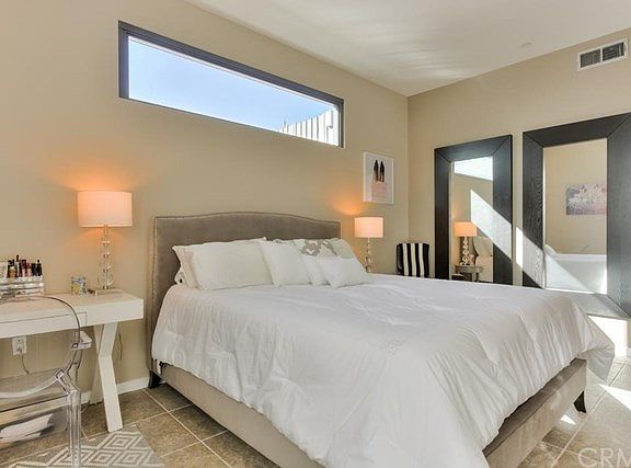 2nd image of 133 The Promenade N Unit 534