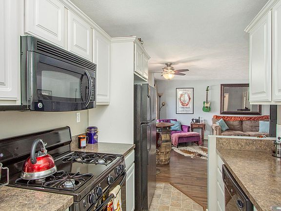 5th image of 505 Cherry St SE APT 302