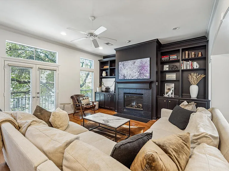 4013 Blossom St — Photo 8