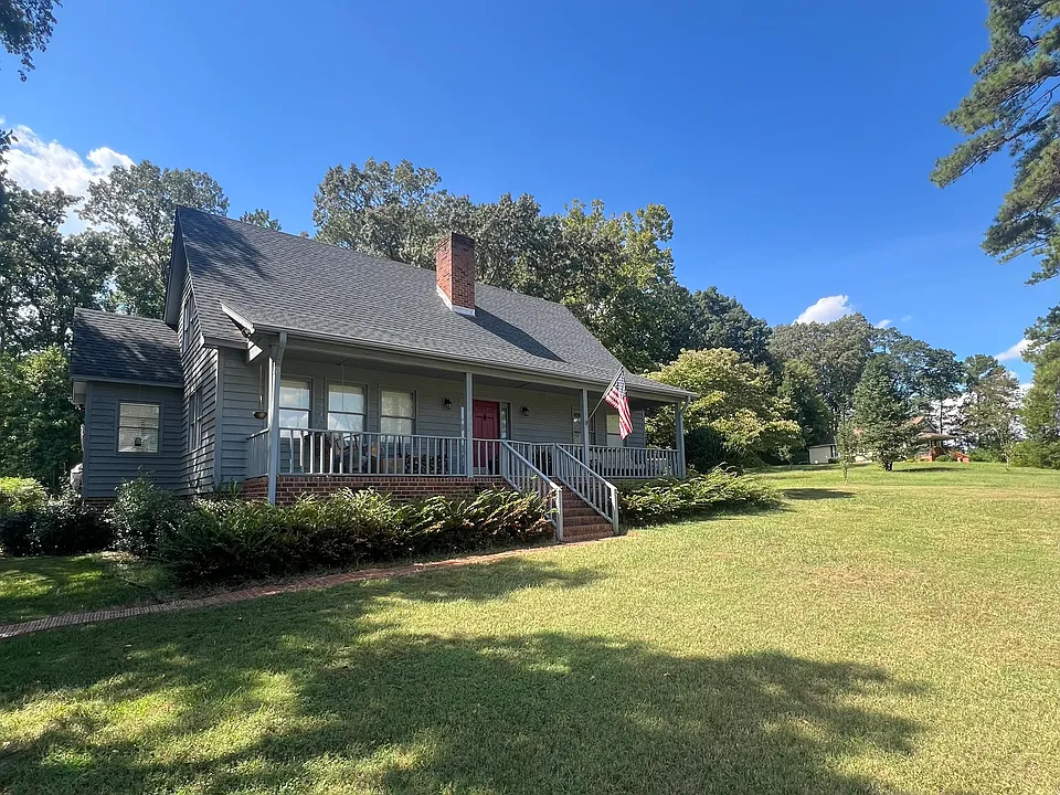 1136 Sanford Rd