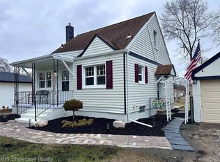 20352 Beatrice St, Livonia, MI 48152