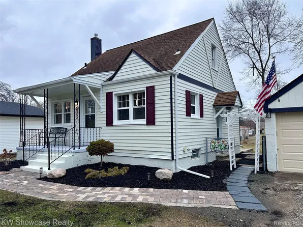 20352 Beatrice St, Livonia, MI 48152