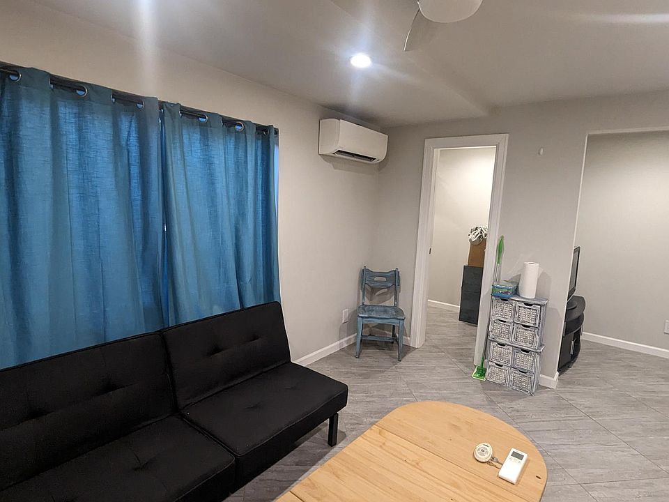 living room/studio
