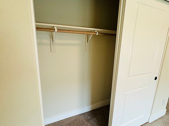 4th image of 2264 Mozart Ave #1