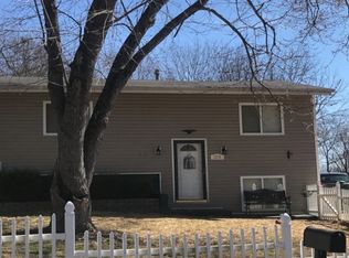 1216 Cliff Dr, Festus, MO 63028