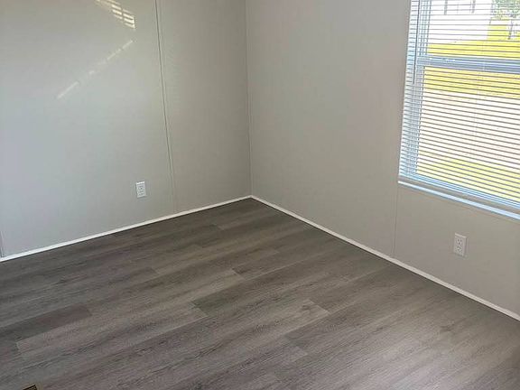4th image of 300 Pearl St Lot 47