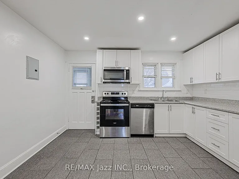 366 Mary St N #4 — Photo 12