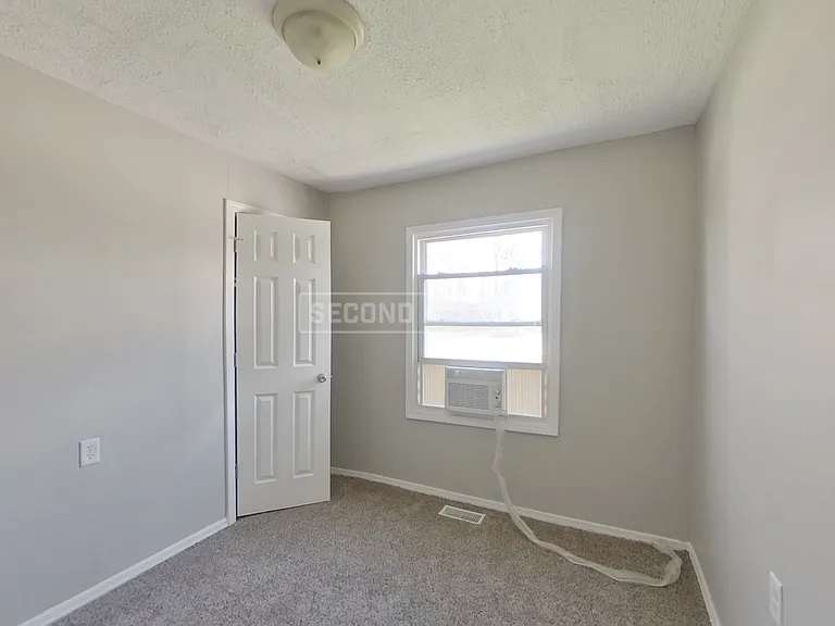 3636 N Whittier Pl — Photo 8