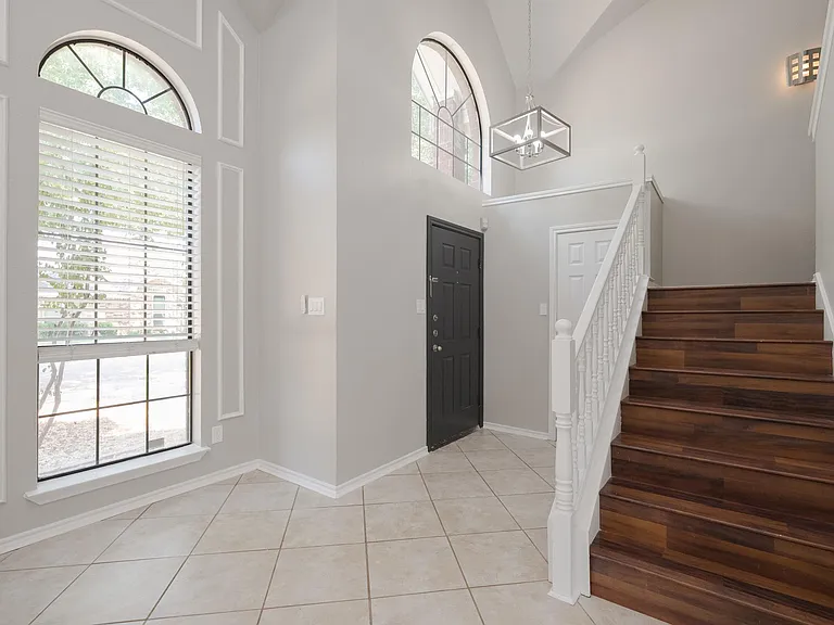 532 Lake Forest Dr — Photo 6