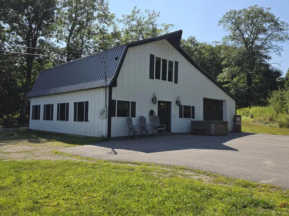 936 N Main Street, Winterport, ME 04496