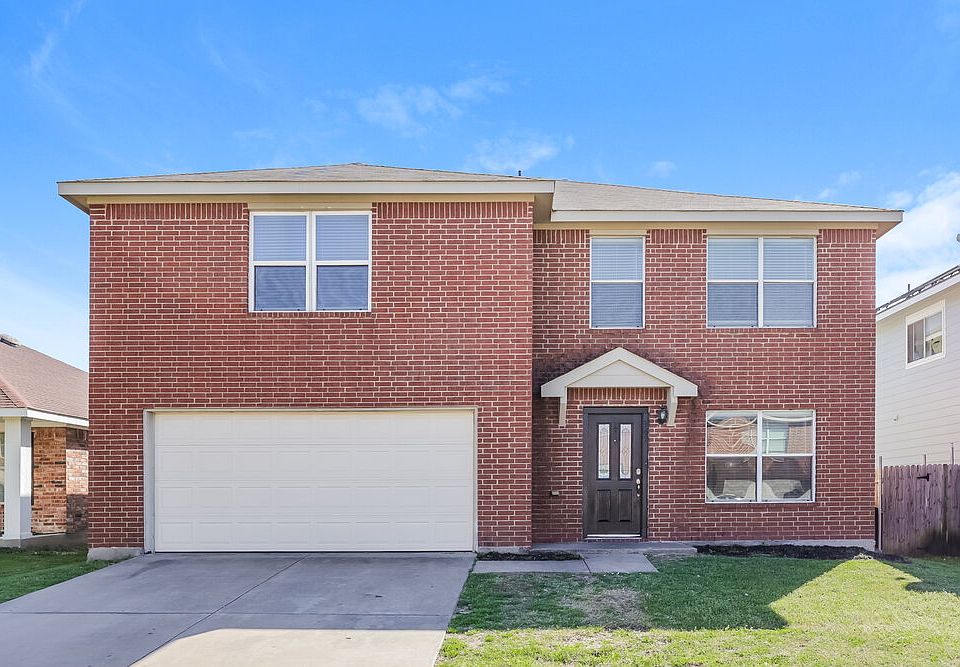 1st image of 365 Blairwood Dr