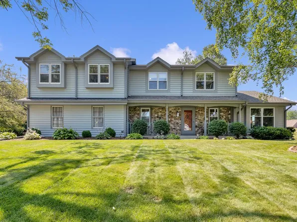 3915 West Marseilles DRIVE, Mequon, WI 53092