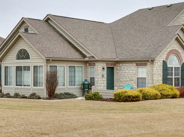 2880A Canterbury Cir, Port Clinton, OH 43452