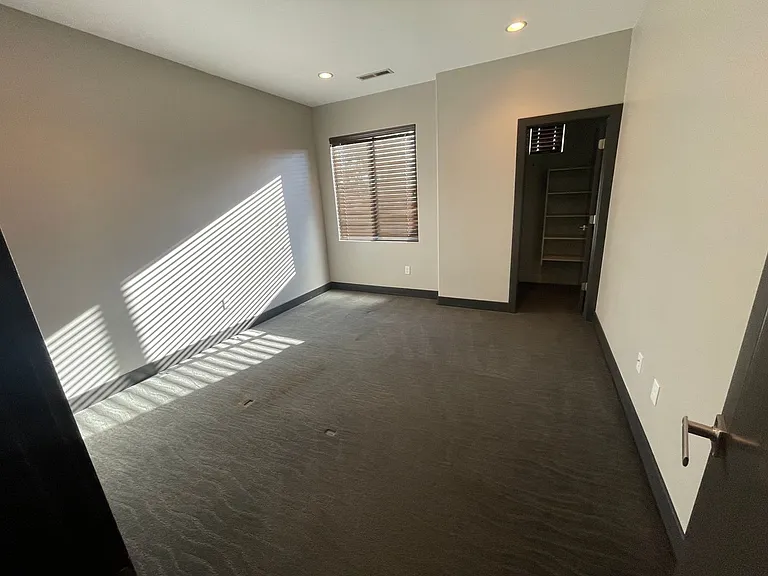 2676 S 3030 E — Photo 15