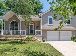 2512 NE Remington Ct, Blue Springs, MO 64014