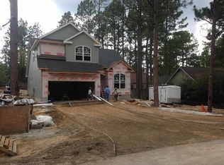 90 E Sawmill Rd, Pinehurst, NC 28387