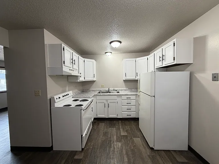Dakota Apartments LLC — Photo 27