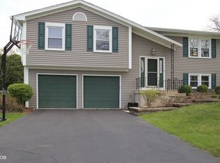 1654 Nebraska Dr, Elk Grove Village, IL 60007