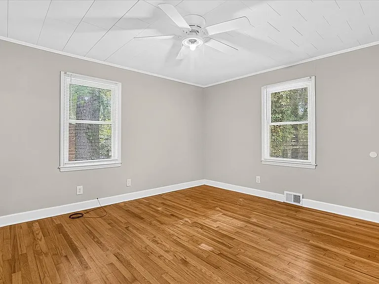 1512 Lynne Ave — Photo 17