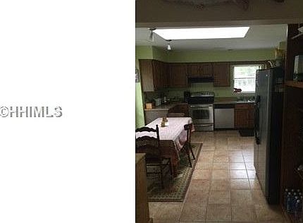 4th image of 16 Salt Marsh Dr