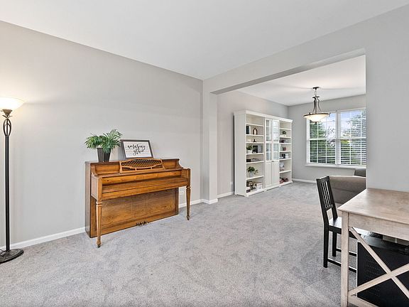 4th image of 2588 Vicksburg Ln