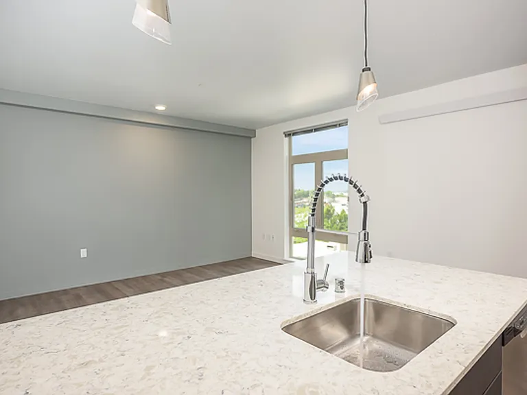 CRN Crane Interbay Apartments — Photo 33
