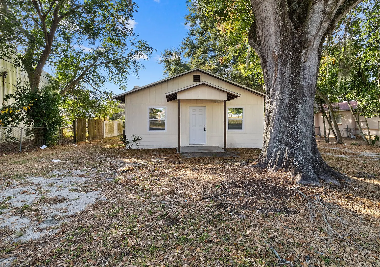 3 bedroom 1 bathroom single family house! — Photo 1
